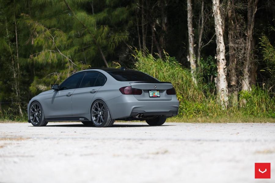  BMW 328i Sedan on Vossen Wheels (VFS-6) 2016 года  (фото 30 из 47)